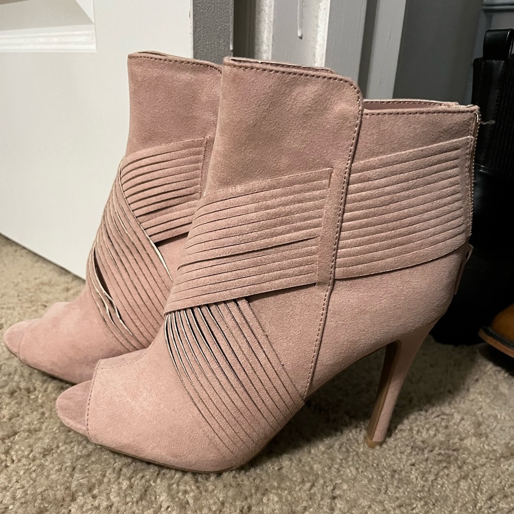Heel!!size 7 pink